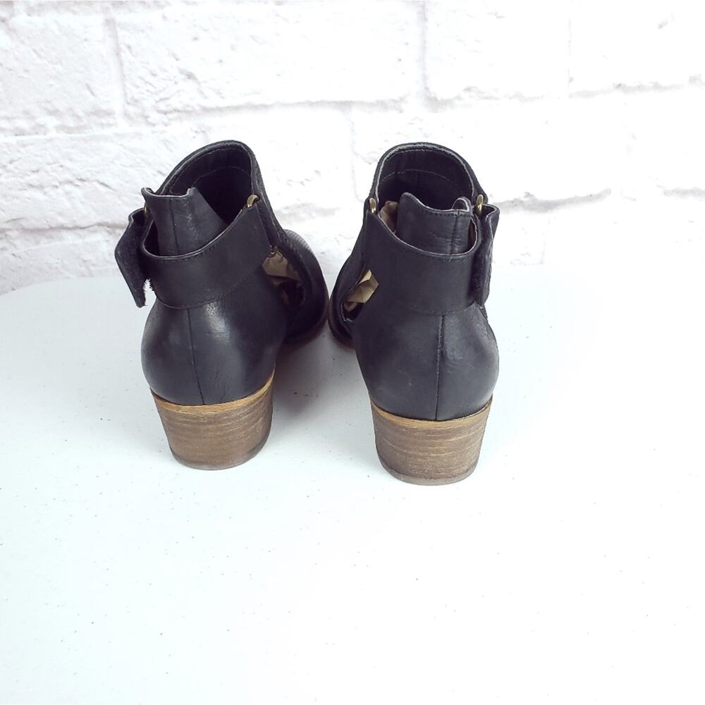 Caslon 7.5 black booties suede perforated - Picture 4 of 11